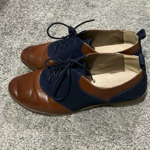 Restricted Size 7.5 2 tone Oxford